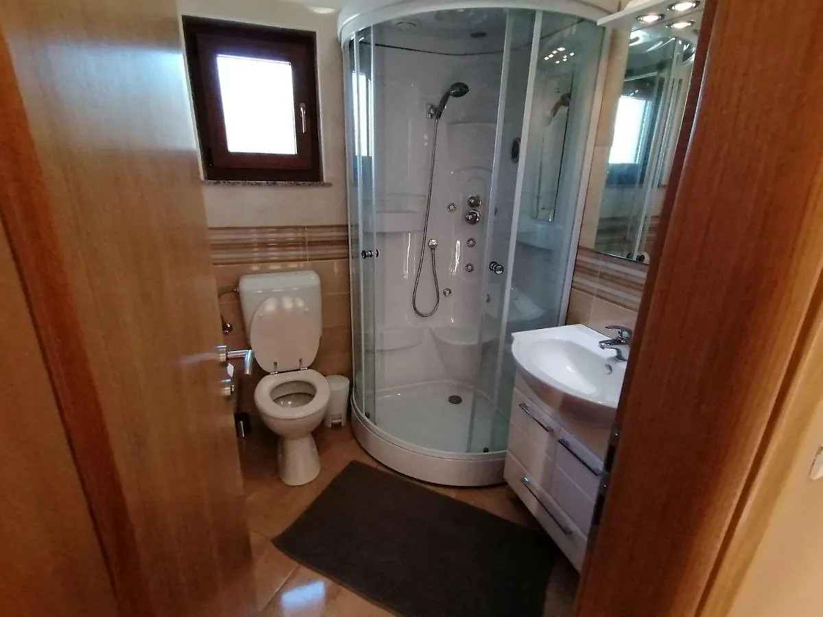 Ferienwohnung-Roncevic-Nur-50-M-Vom-Meer Maslenica 0*,