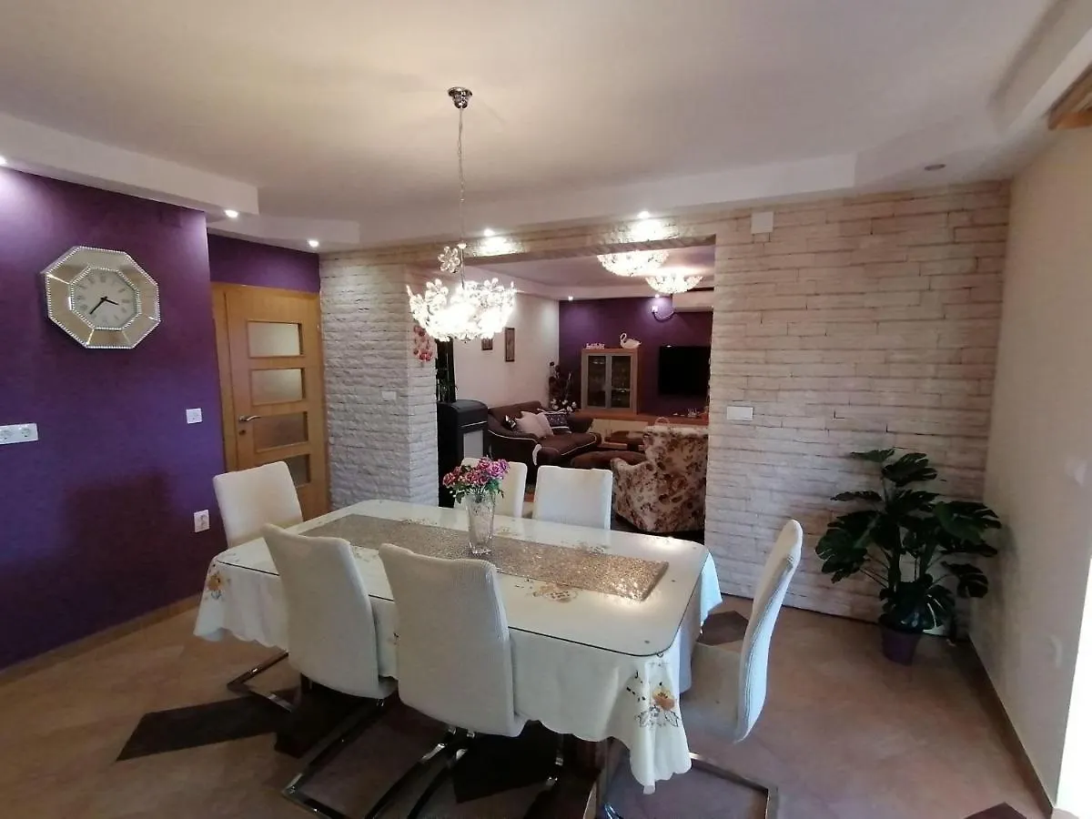 Apartment Ferienwohnung-Roncevic-Nur-50-M-Vom-Meer Maslenica