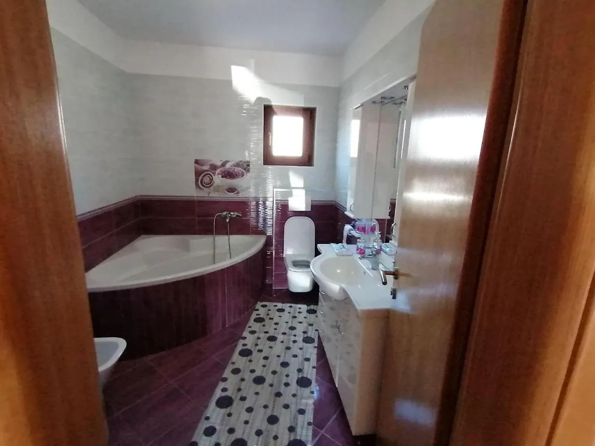 Ferienwohnung-Roncevic-Nur-50-M-Vom-Meer Maslenica